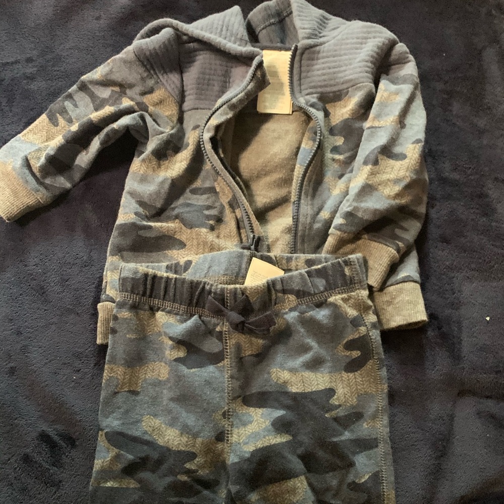 Baby clothing